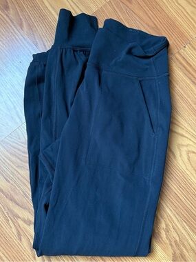 women’s lululemon black Performance Jogger Pants